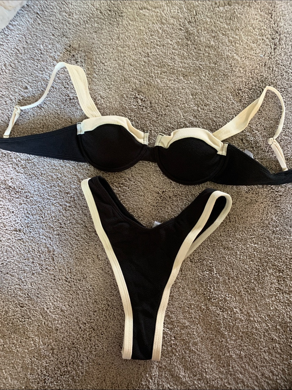 NEW*** Size Small Zaful Black & Cream Contrast Bikini Set